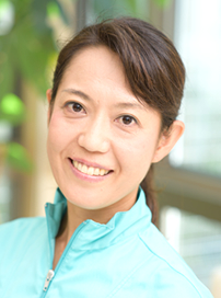 絹田　奈穂美